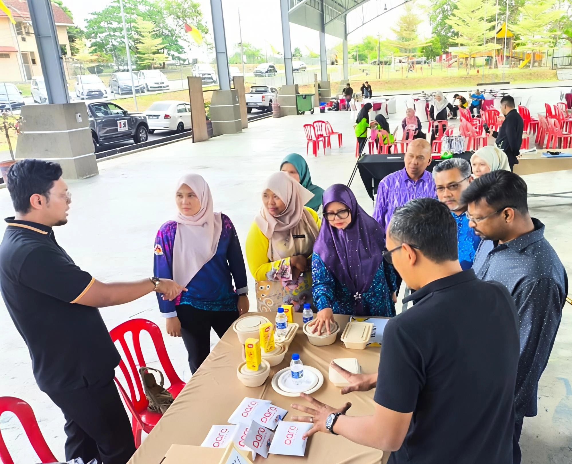 Showcase With Client